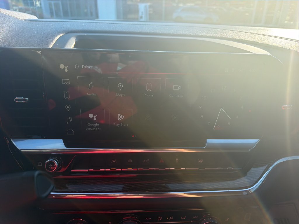 Used 2024 White GMC SLE image 21