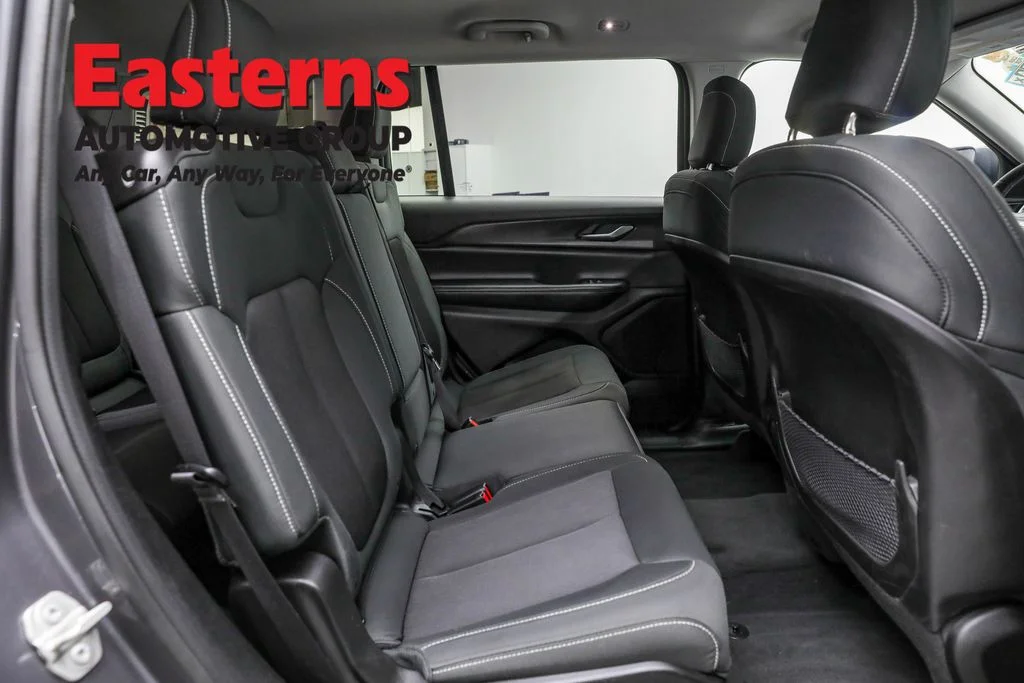 Used 2023 Gray Jeep Laredo image 24