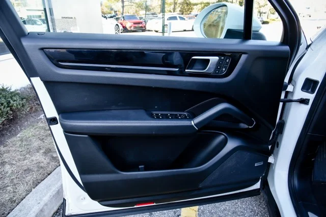 2023 Porsche Cayenne Base - Photo 14