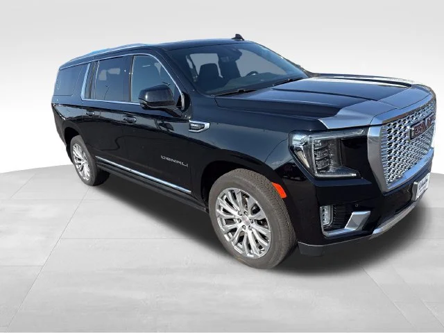 Used 2022 ONYX BLACK GMC Denali image 8