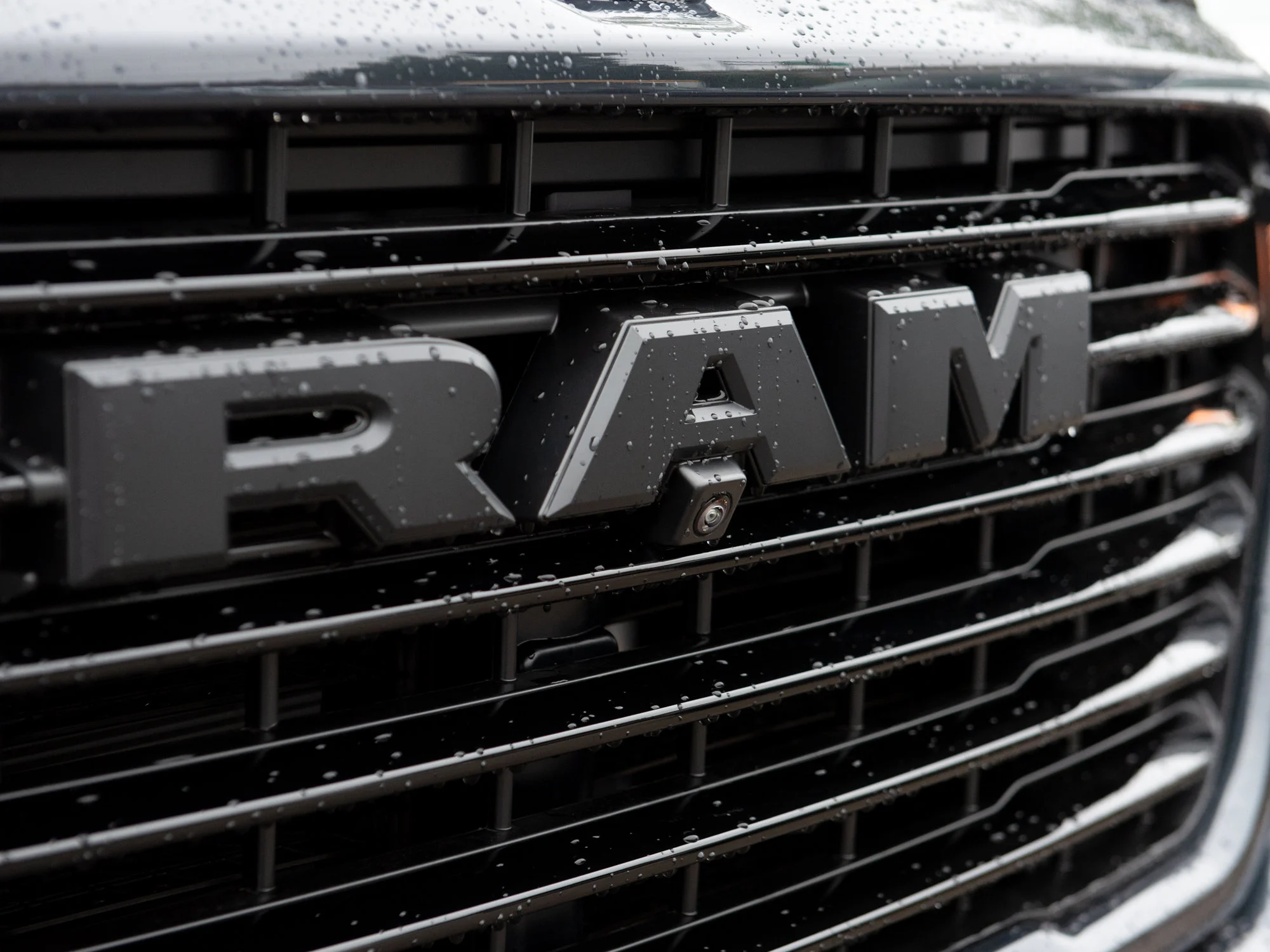 New 2026 Blue RAM Sport* Crew Cab 4x4, HEMI V8, 3.92 Rear Axle Ratio, Panoramic Sunroof image 10