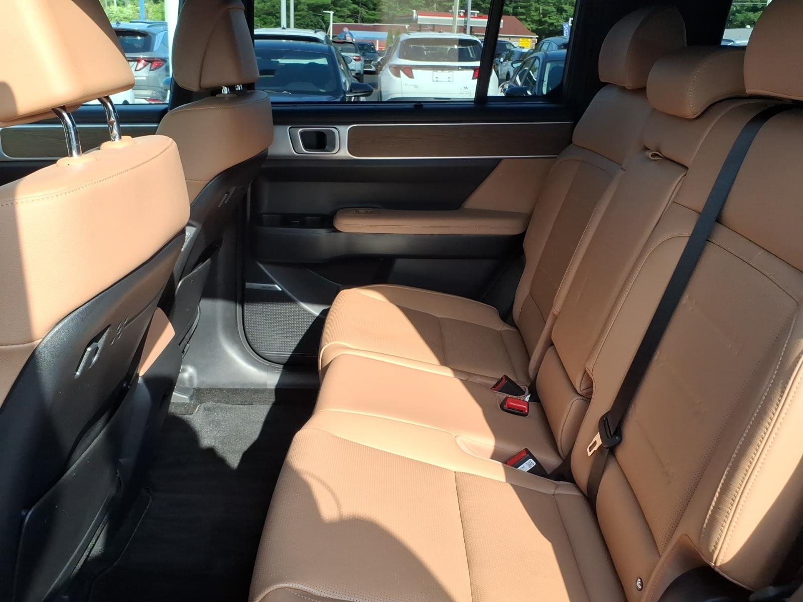 Certified Used 2025 Phantom Black Pearl Hyundai Limited image 16