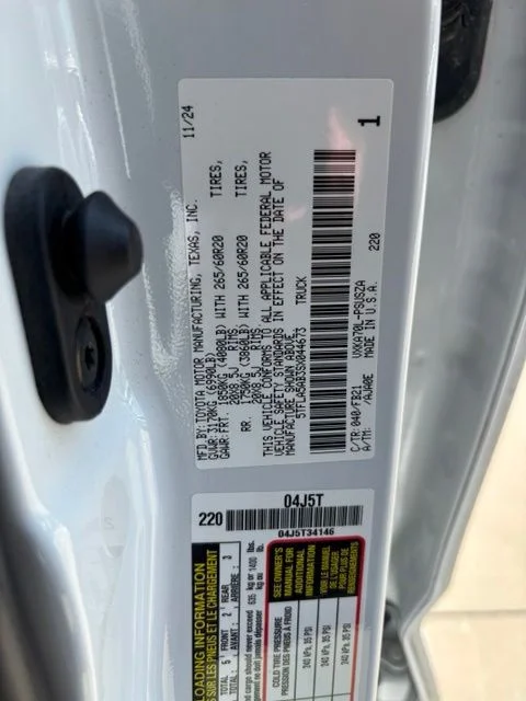 Used 2025 White Toyota SR5 image 10