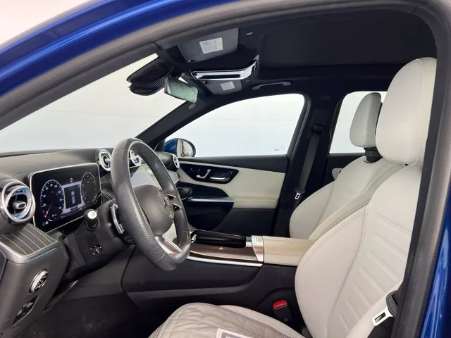Used 2023 Blue Mercedes-Benz GLC 300 image 10