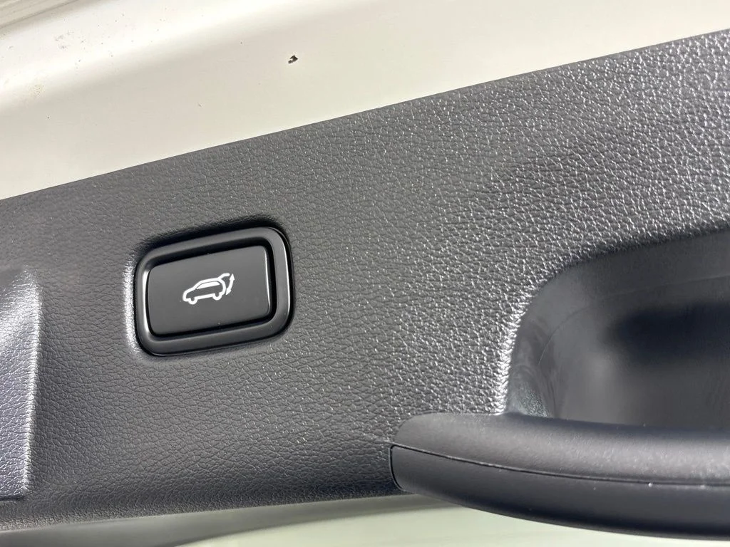 New 2026 Glacial White Pearl Kia EX image 20