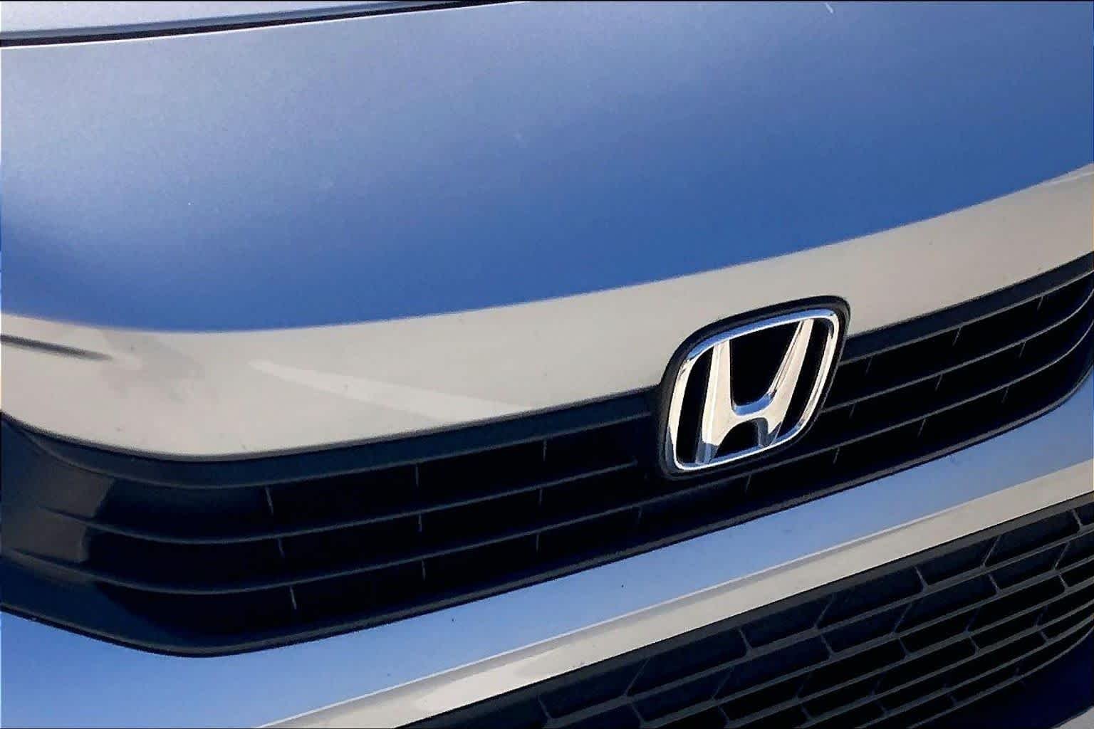 Used 2024 Lunar Silver Metallic Honda Sport image 28