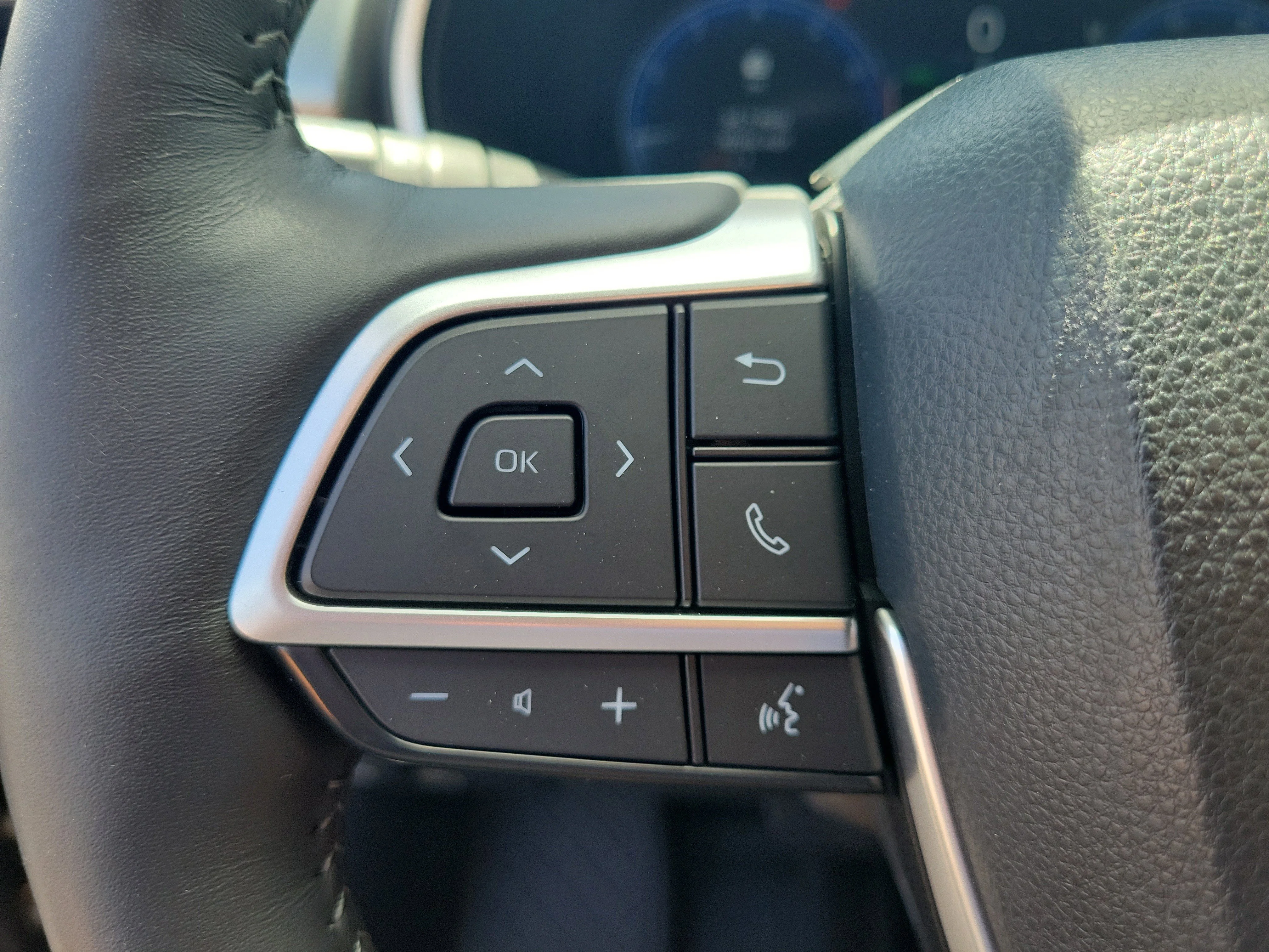 Used 2024 Magnetic Gray Metallic Toyota LE image 25