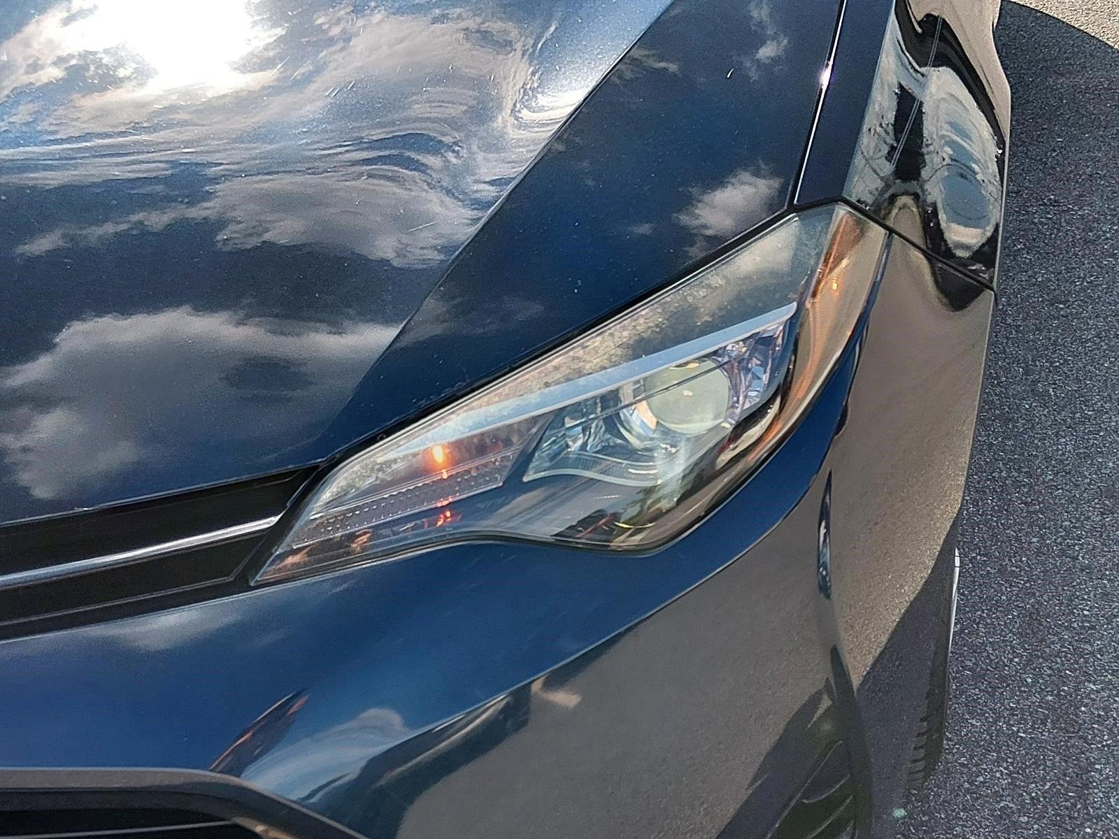 Used 2018 Galactic Aqua Mica Toyota LE image 10