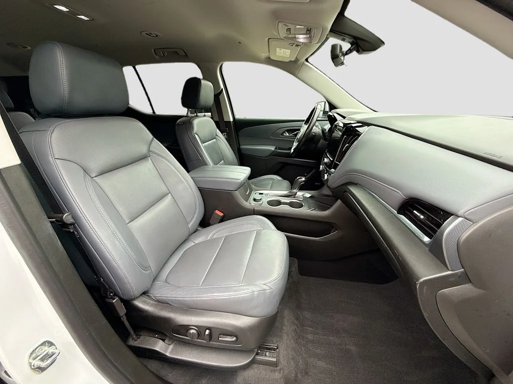Used 2020 Summit White Chevrolet Premier image 30