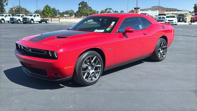 Used 2016 Redline Red Tricoat Pearl Dodge R/T Plus image 7