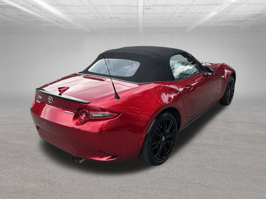 Used 2025 Red Mazda Club image 5