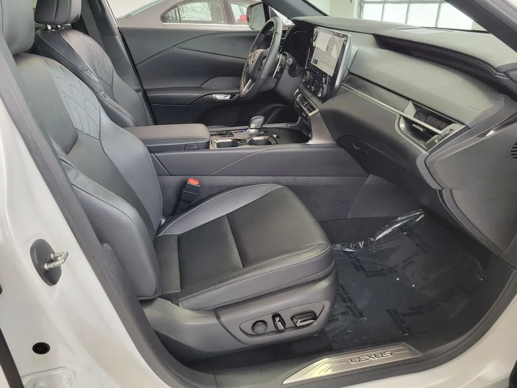 2024 Lexus RX 350 - Photo 17