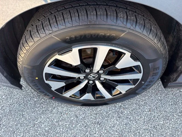 Used 2025 Silver Honda EX-L image 10