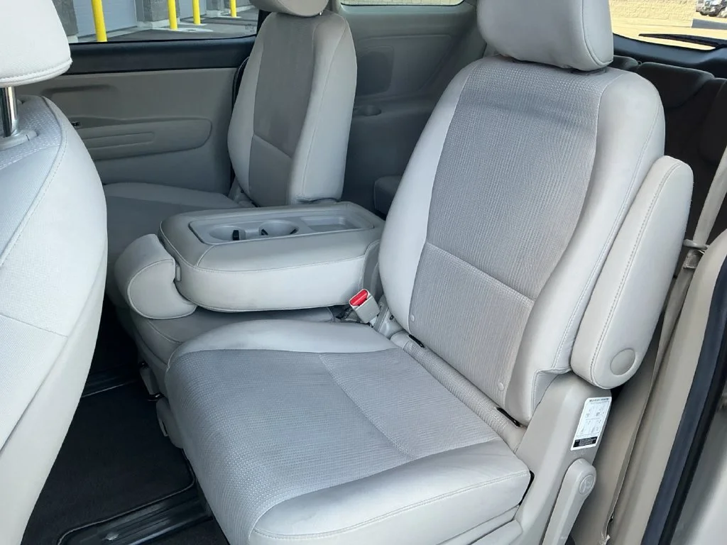 Used 2020 Silver Kia LX image 28