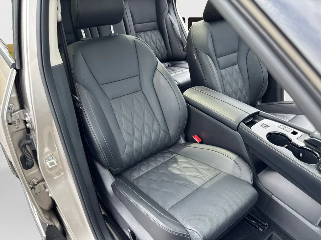 Used 2019 Silver Lexus 350 image 29