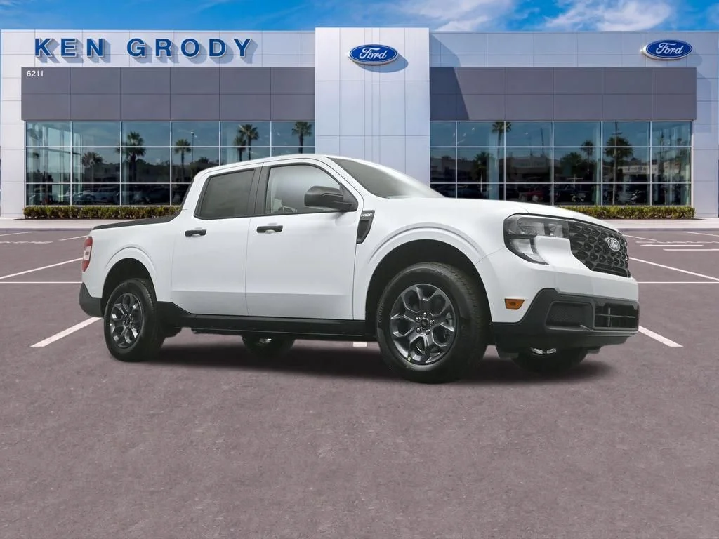 New 2026 White Ford XLT image 1