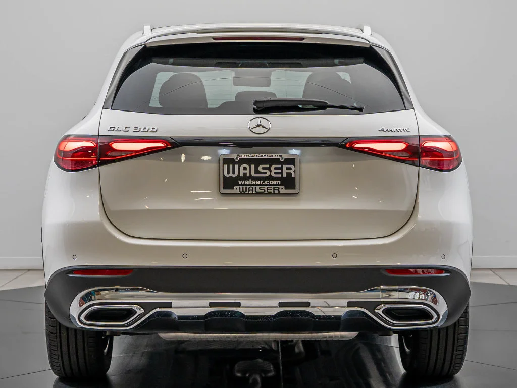 Certified Used 2026 Polar White Mercedes-Benz GLC 300 image 7
