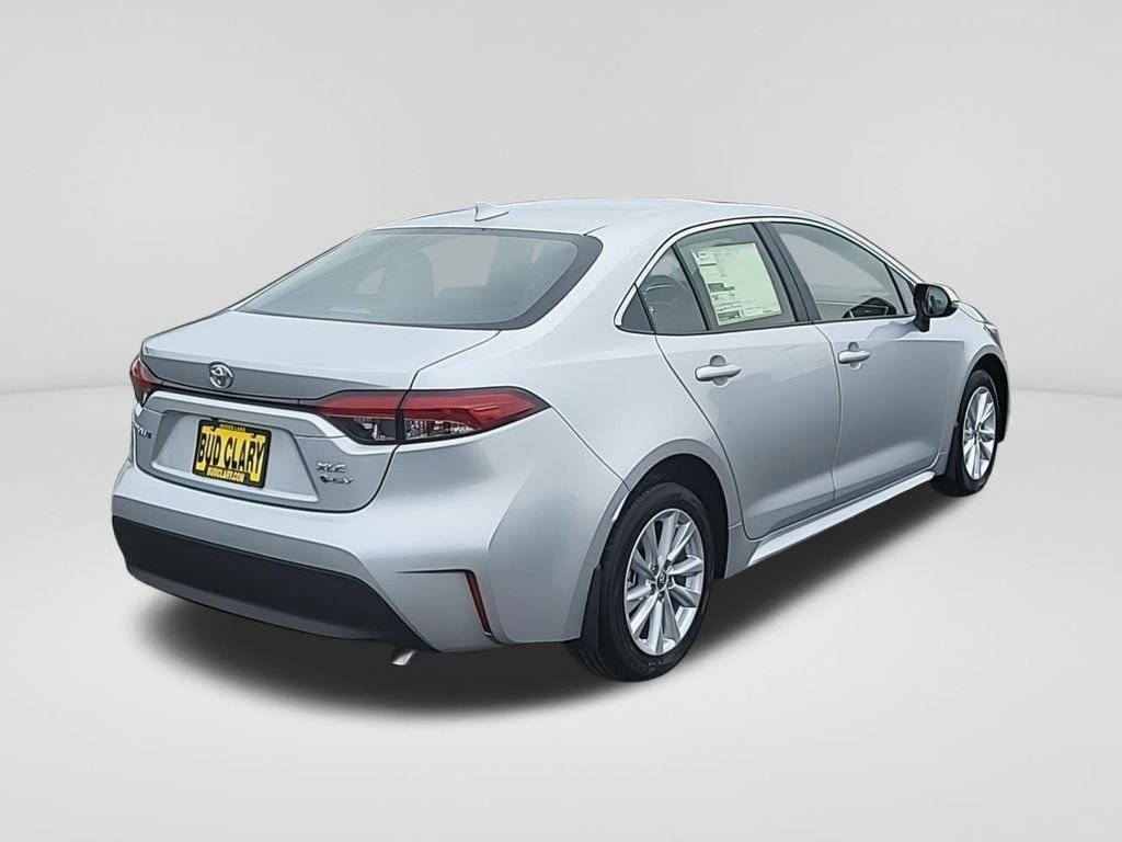 2026 Toyota Corolla XLE - Photo 6