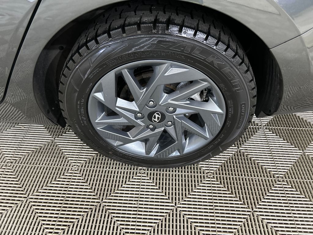 Used 2024 Gray Hyundai SEL image 10