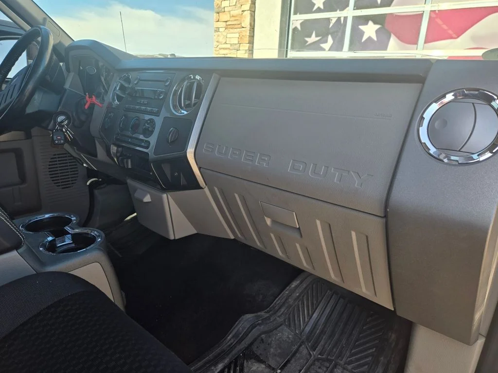 Used 2008 Black Ford XL image 12