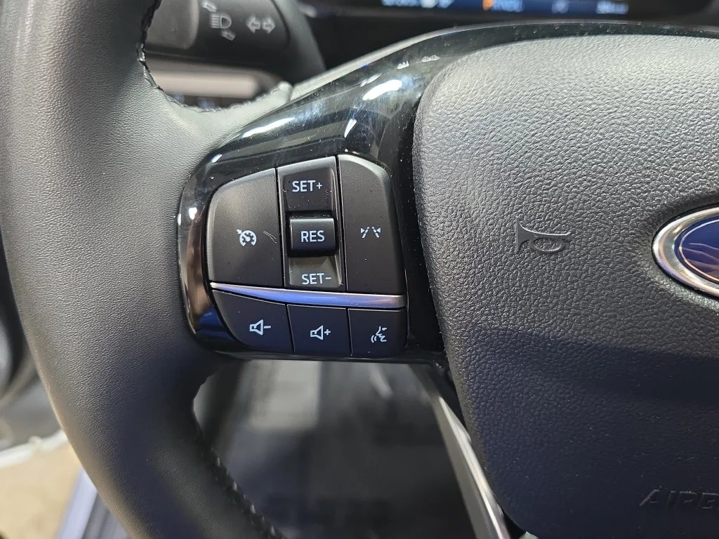 Used 2023 Iconic Silver Metallic Ford Active image 18