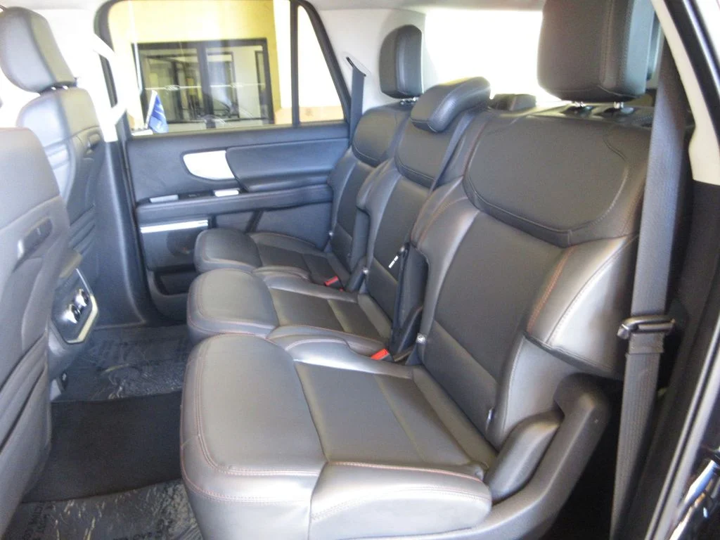 Certified Used 2025 Agate Black Metallic Ford Active image 23
