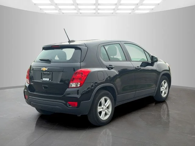 Used 2019 Black Chevrolet LS image 7