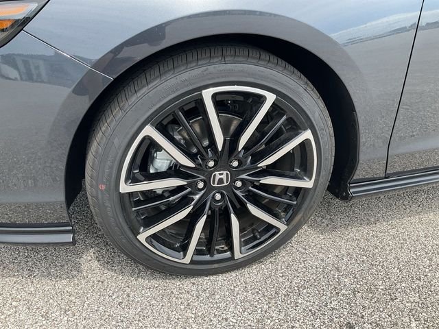 New 2026 Meteorite Gray Metallic Honda Touring image 18