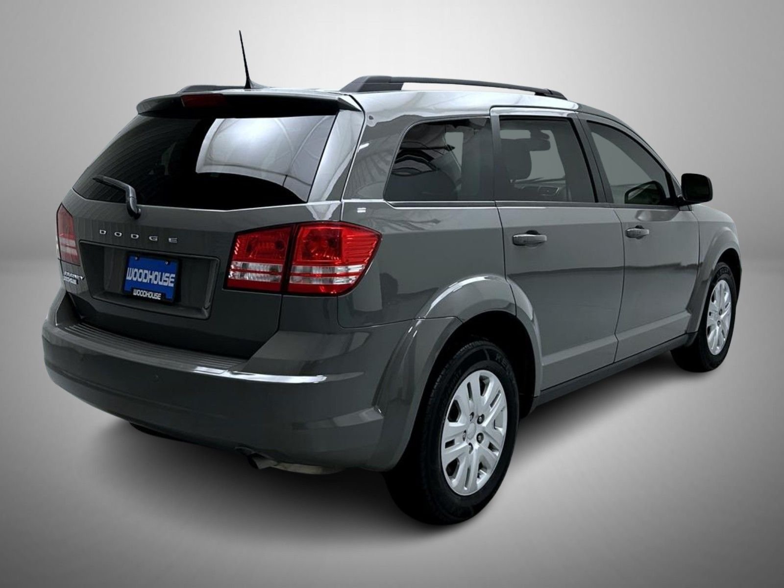 Used 2020 Gray Dodge SE image 5
