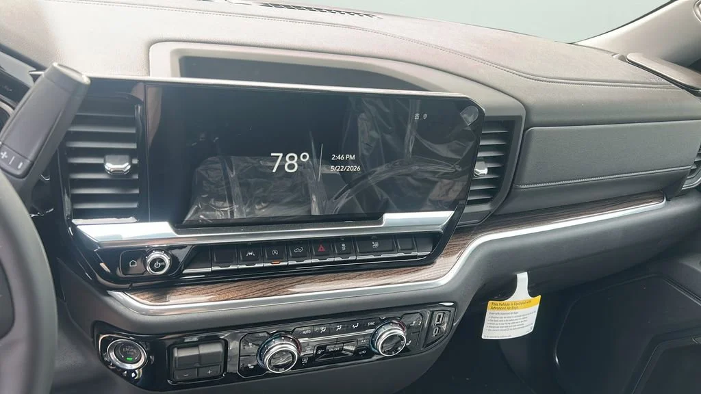 New 2026 Summit White GMC Elevation image 9