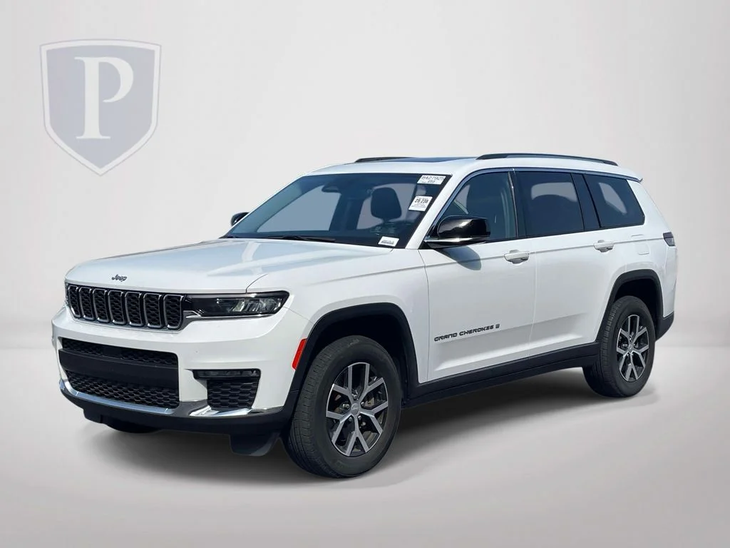 Used 2023 White Jeep Limited image 4
