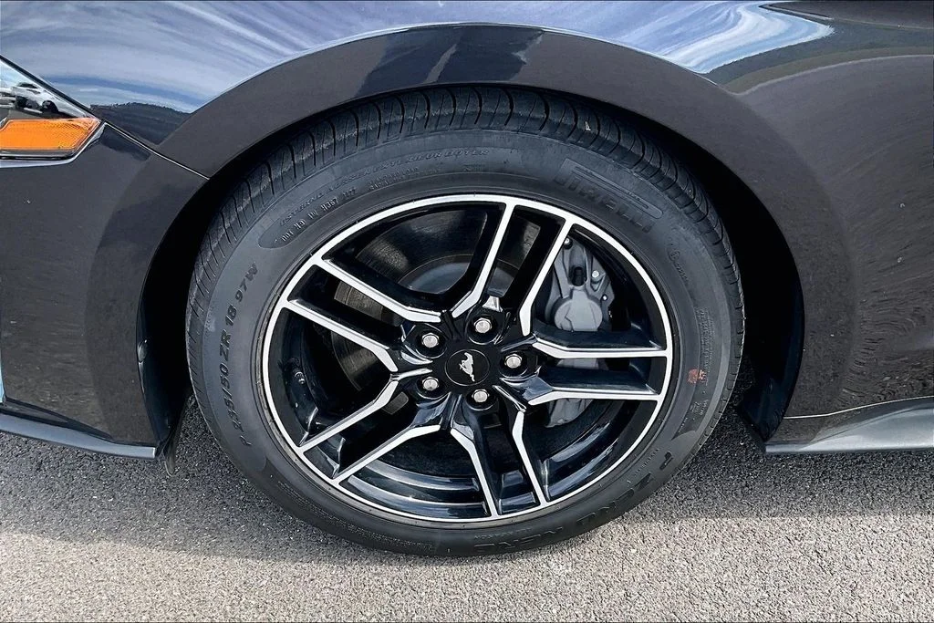 Used 2022 Gray Ford  image 9