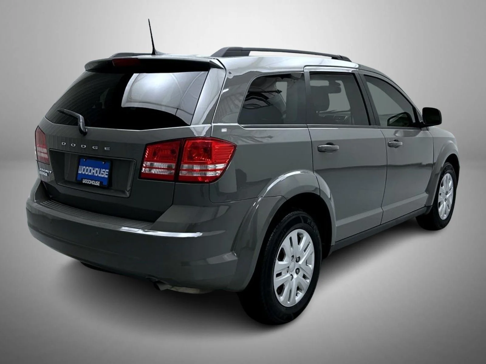 Used 2020 Gray Dodge SE image 5