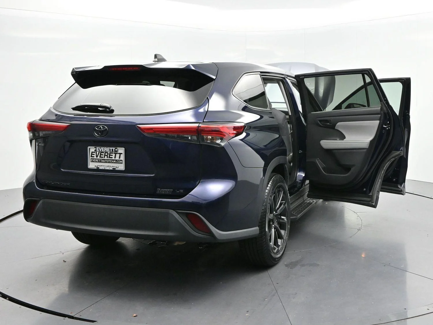 Used 2023 Blueprint Toyota L image 39