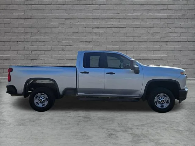 Used 2022 SILVER ICE METALLIC Chevrolet Work Truck image 6