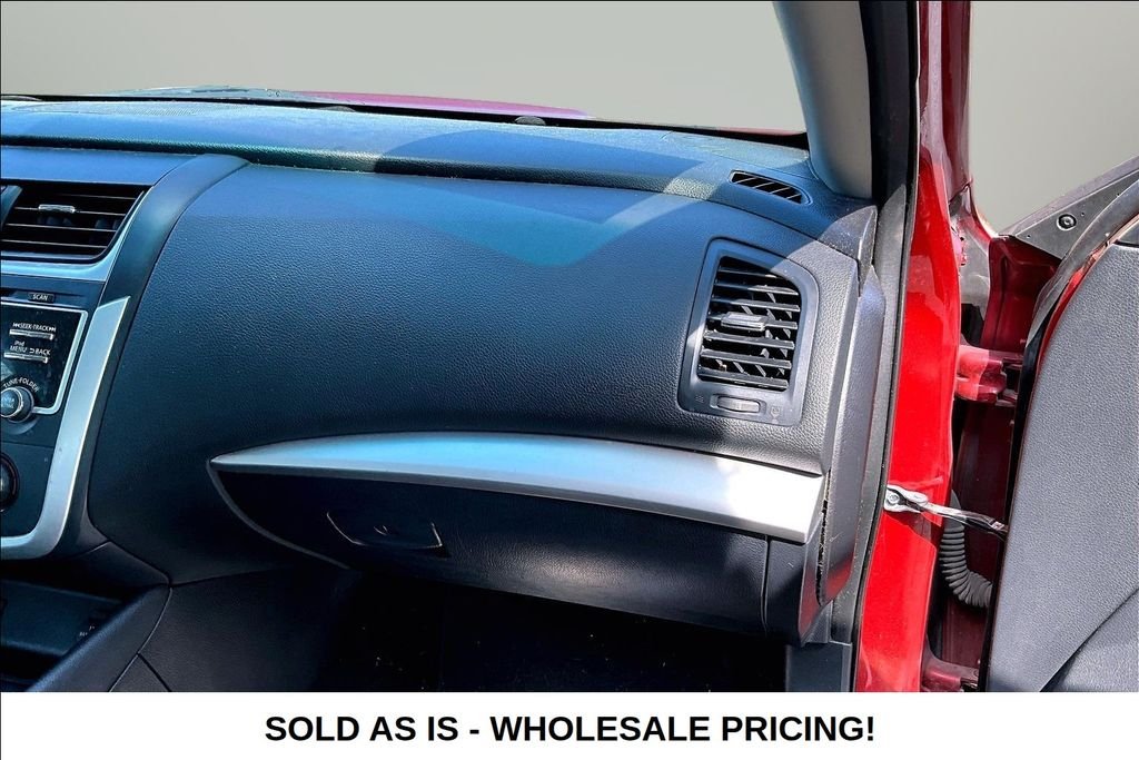 Used 2017 Red Nissan 2.5 S image 22
