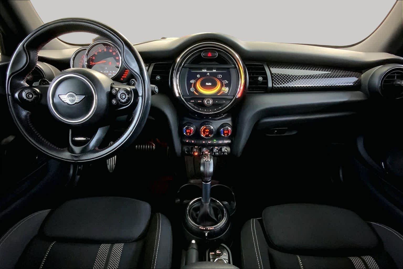 Used 2017 Caribbean Aqua Metallic MINI Cooper S image 15