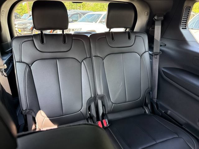 New 2026 Diamond Black Crystal Pearlcoat Jeep Limited image 12