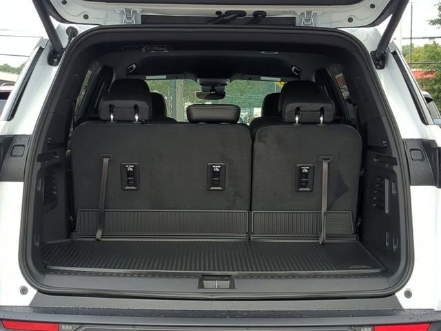 2026 Chevrolet Traverse LT - Photo 12