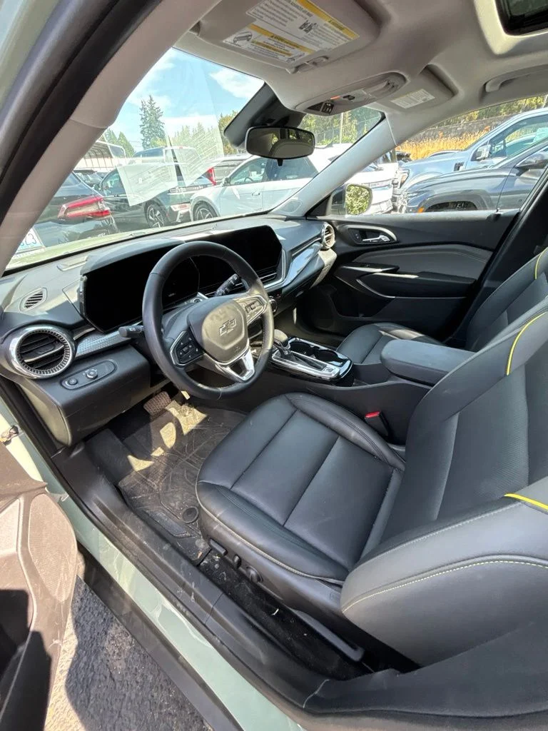 Used 2024 Green Chevrolet ACTIV image 6