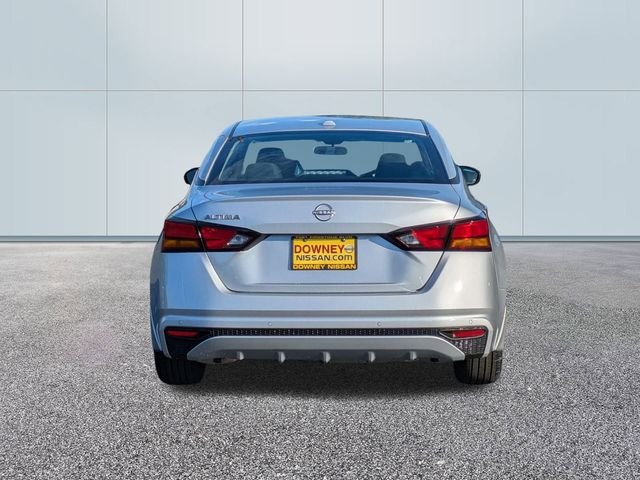 2025 Nissan Altima SV - Photo 6