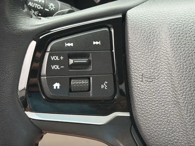 Used 2025  Honda EX-L image 29