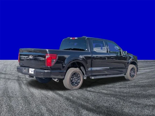 New 2026 Black Ford XLT image 4