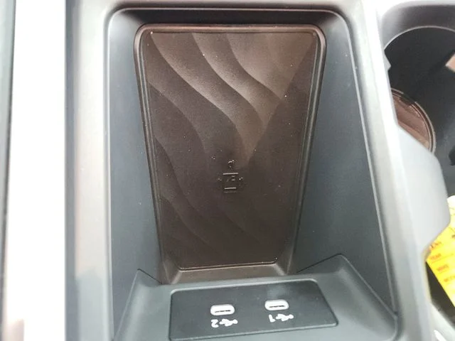 Used 2025 White Nissan Platinum Reserve image 32