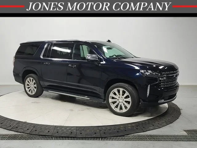 2021 Chevrolet Suburban 4WD 1500 Premier's photo