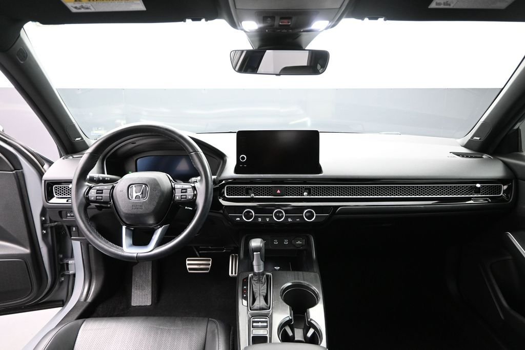 Used 2025 Gray Honda Sport Touring image 17