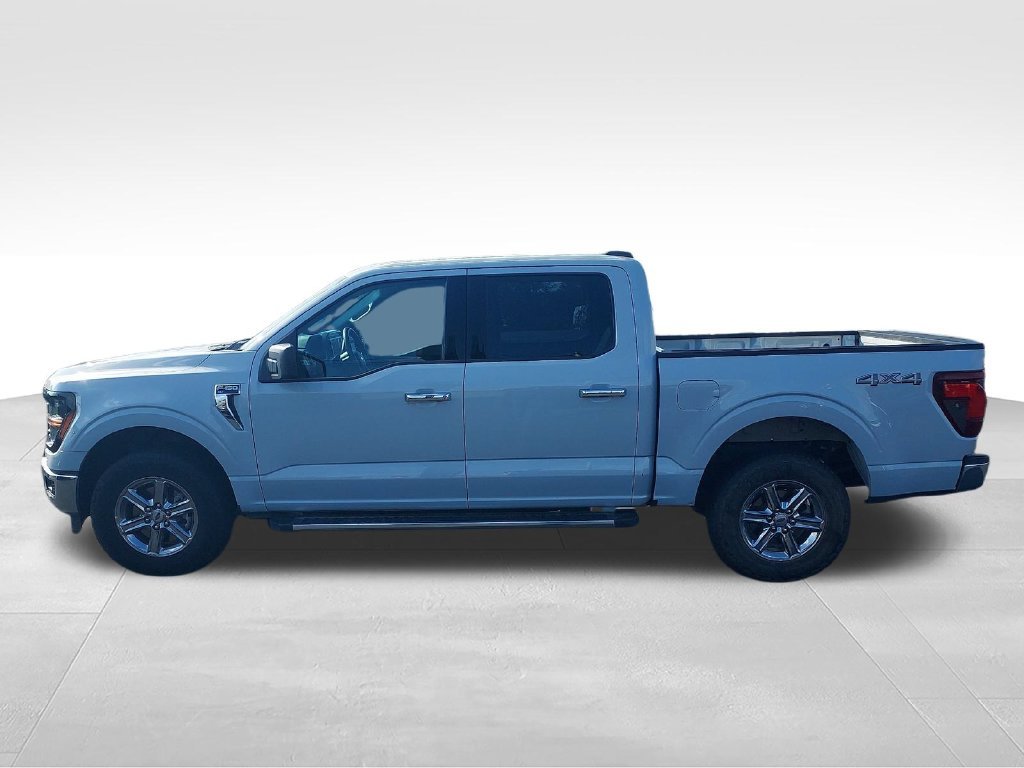 Used 2025 White Ford XLT image 2