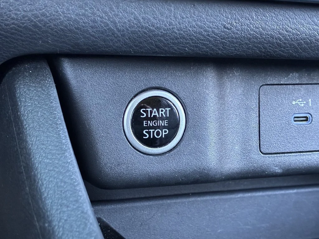 Used 2023 Silver Nissan SV image 29