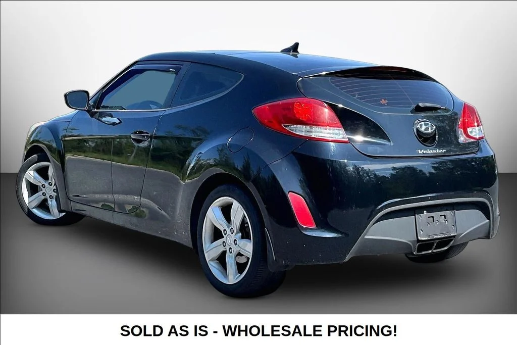 Used 2012 Black Hyundai Base image 4