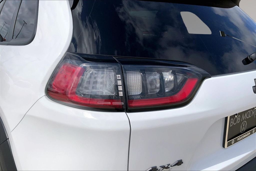 Used 2020 Bright White Clearcoat Jeep Trailhawk image 28
